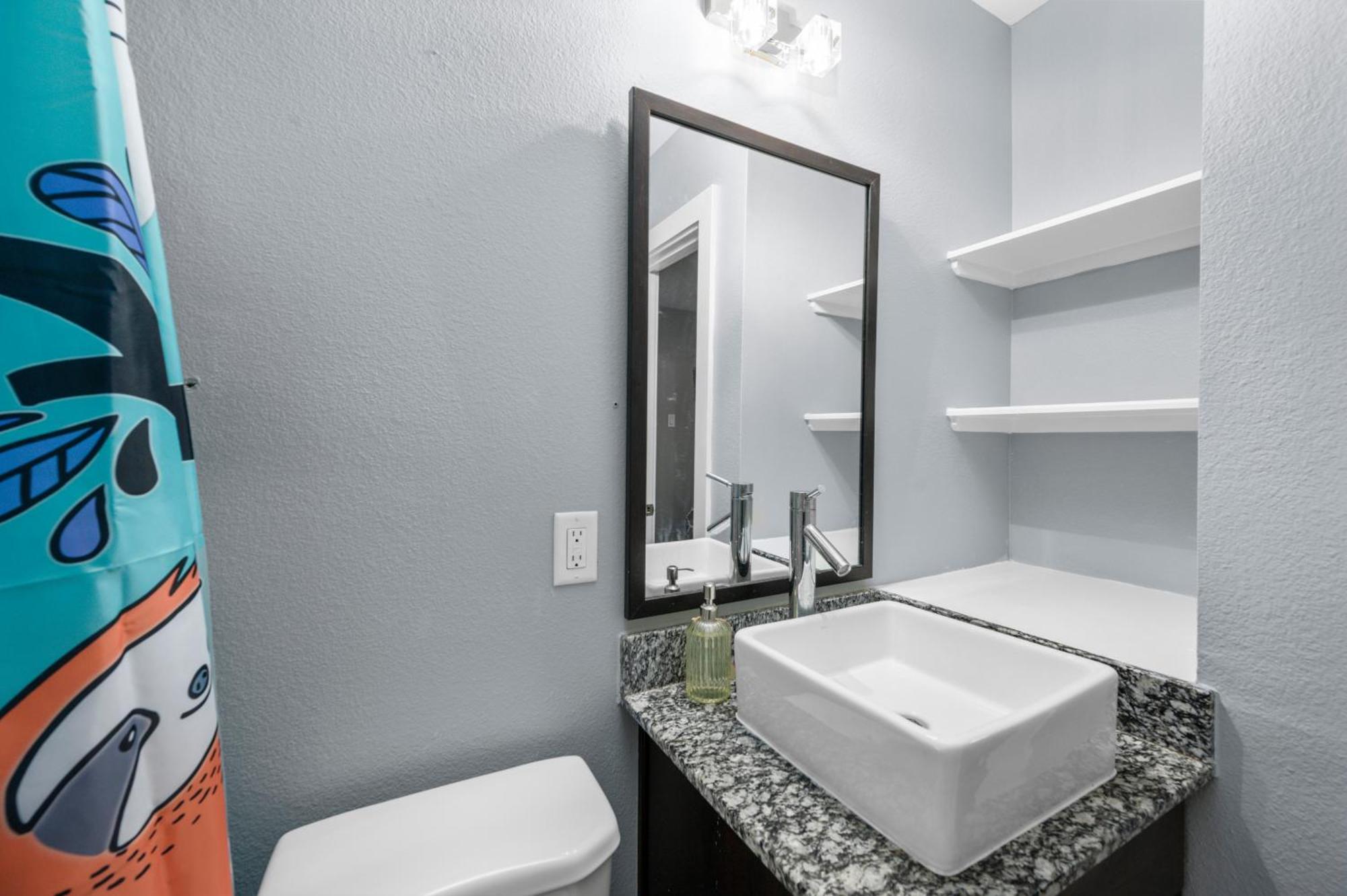 Retreat Near Museums And Stadiums Apartment Houston